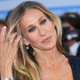 Illustration for article titled Sarah Jessica Parker Accused of Borrowing Jewels Then Just Keeping Them